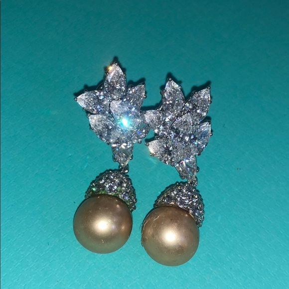 Jewelry - FAUX PEARL EARRINGS W/CHRYSTAL DESIGN